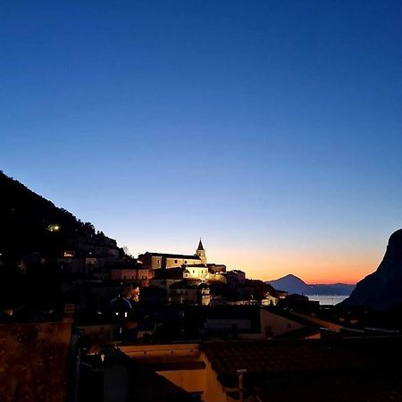 Appartamento Nel Cuore Del Centro Storico 马拉泰亚 外观 照片